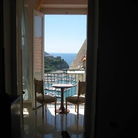 Kirillos In Cilento 3*